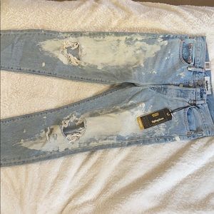 LEVI’S Rolling Stone Wedgie Fit Distressed Jeans